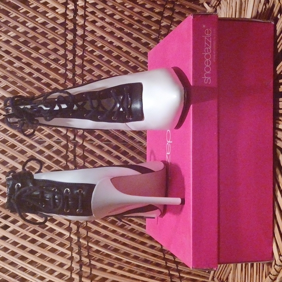 Sacha bootie shoes - Picture 2 of 3